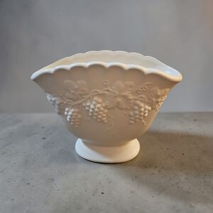 Ada White Embossed Grape Ceramic Footed Bowl